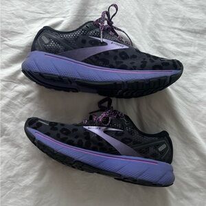 women’s brooks ghost 14 cheetah and purple